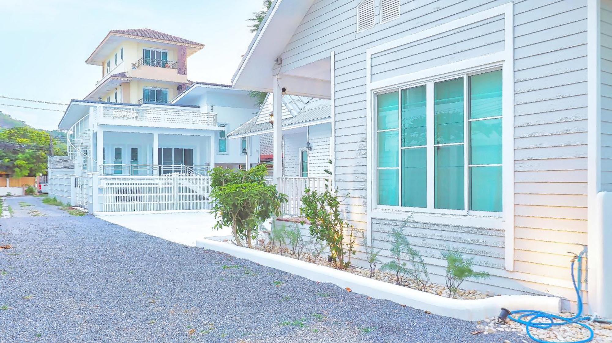 Baan Casita With Private Seaside Cottage HHQ Exterior photo
